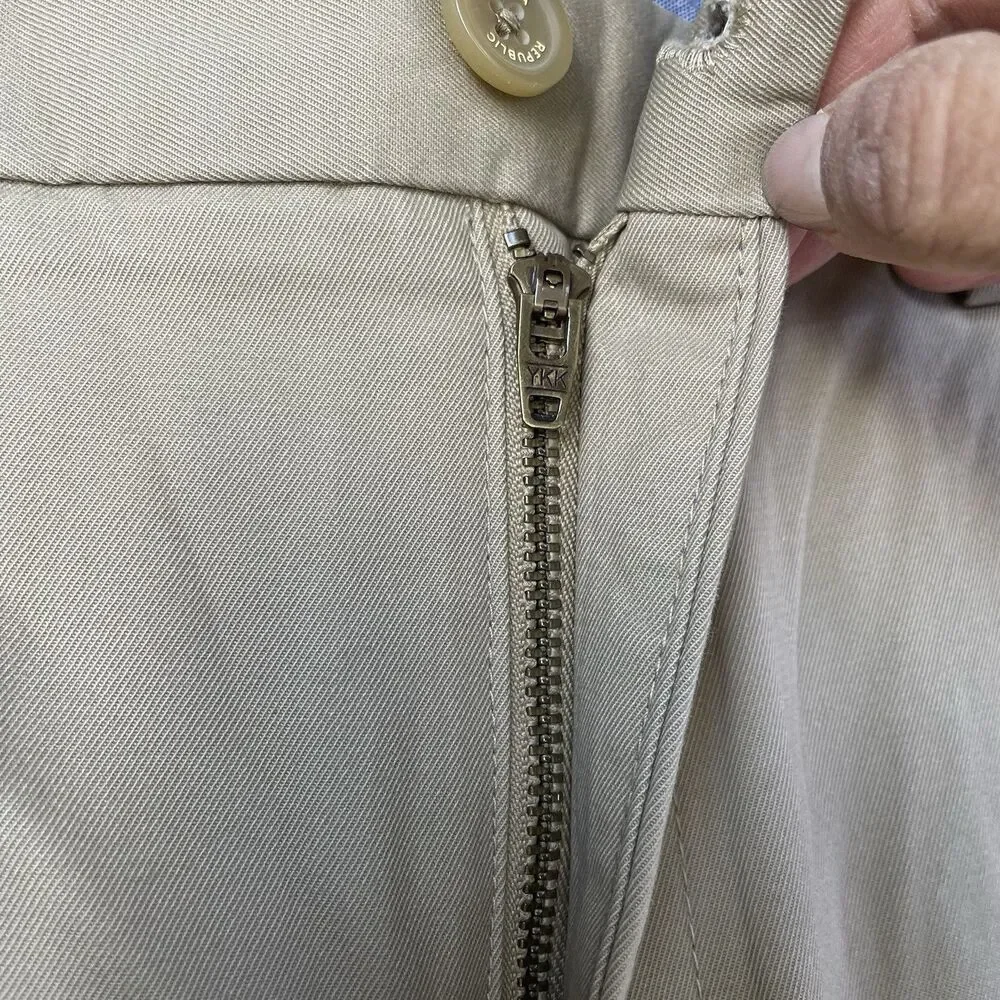 Banana Republic Men’s Aiden Chino Slim Fit  Khaki Pants Size 34x30
